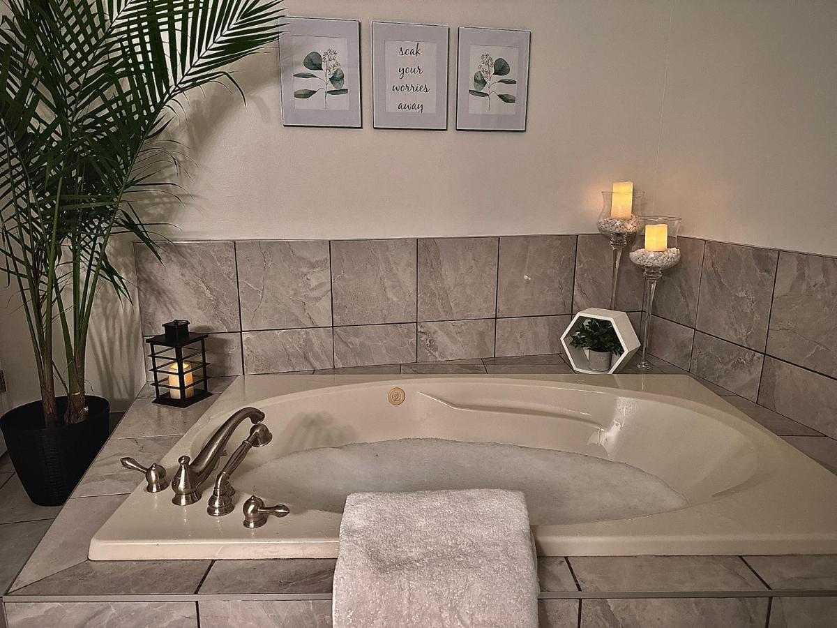 Settlers Suites Niagara-on-the-Lake Extérieur photo